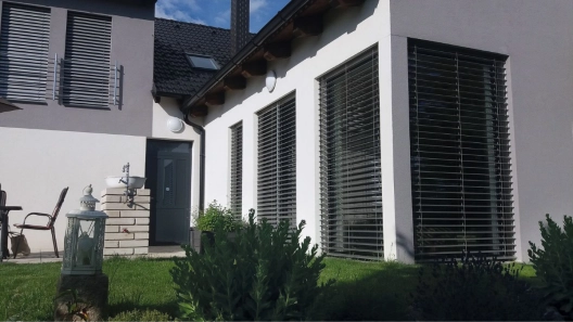 LOMAX Reference – Outdoor blinds