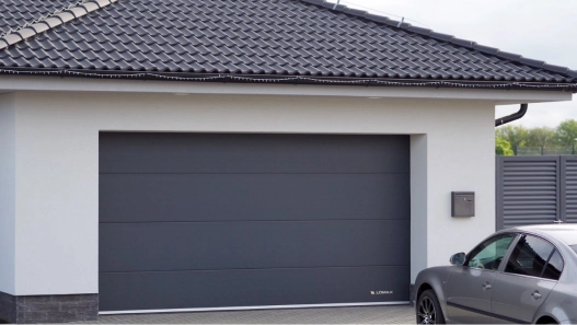 LOMAX Reference – Sectional doors