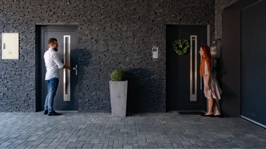LOMAX Reference – Aluminium entrance doors