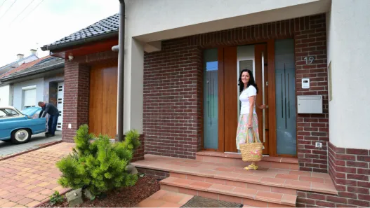 LOMAX Reference – Aluminium entrance doors