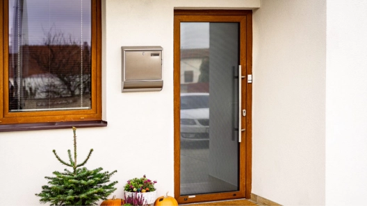 LOMAX Reference – Aluminium entrance doors