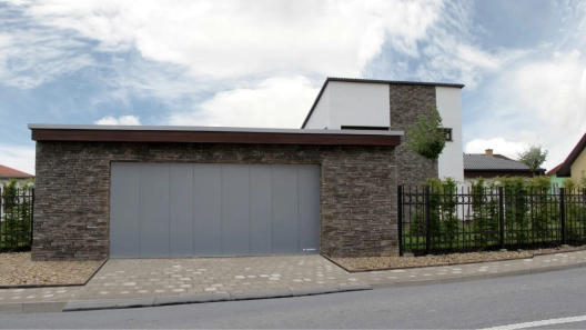 LOMAX Reference – Sliding doors