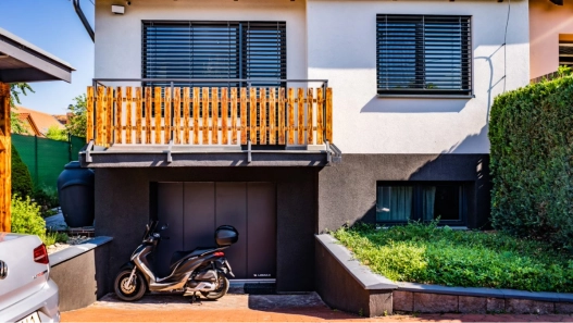 LOMAX Reference – Sliding doors