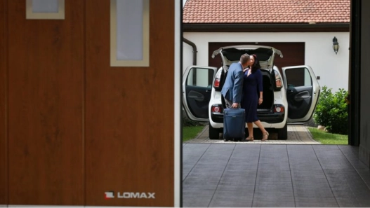 LOMAX Reference – Sliding doors