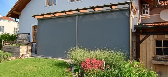 Screen roller shutters